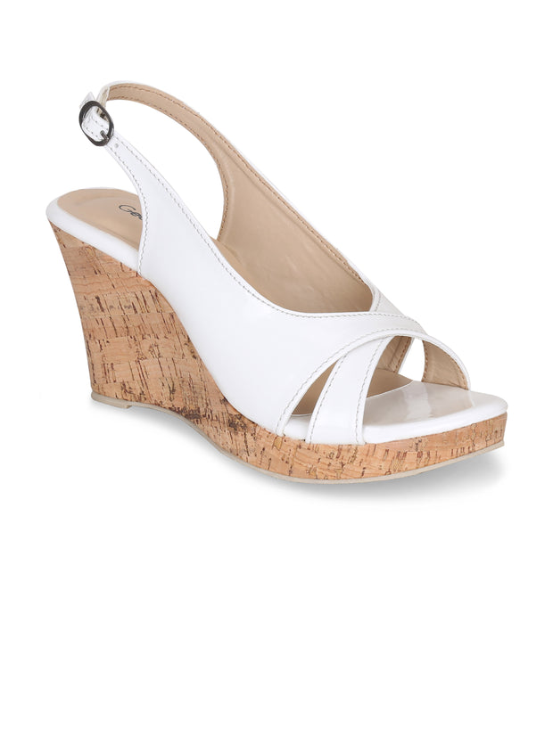 Women White Solid Wedge Sandals