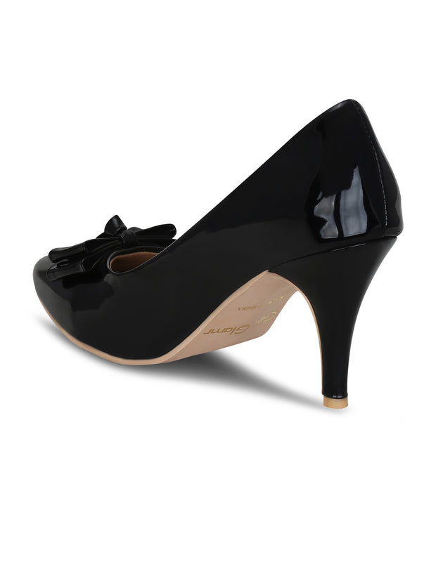 Get Glamr Women Black Solid Pumps