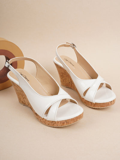 Women White Solid Wedge Sandals