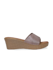 Women Nude Synthetic Solid Casual Sandals