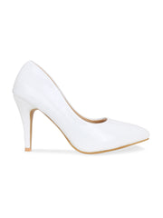 Women White Solid Closed Back Casual Pumps