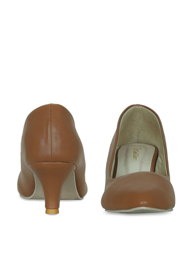 Women Tan Classic Solid Pumps